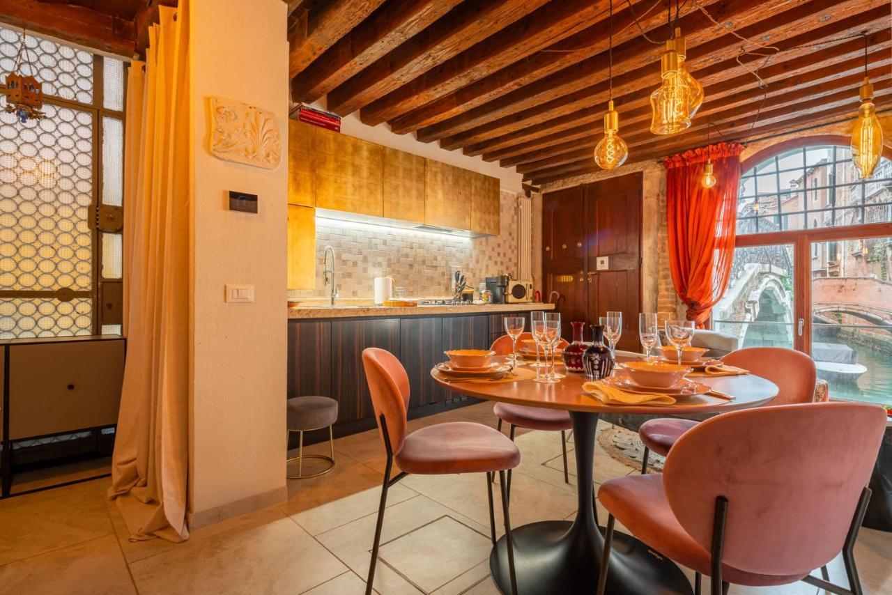 Casa Manina Sul Ponte - Your Private Canal View Venedig Exterior foto