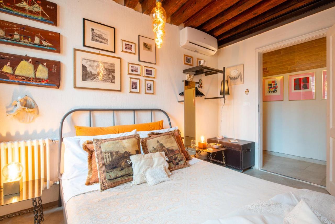 Casa Manina Sul Ponte - Your Private Canal View Venedig Exterior foto