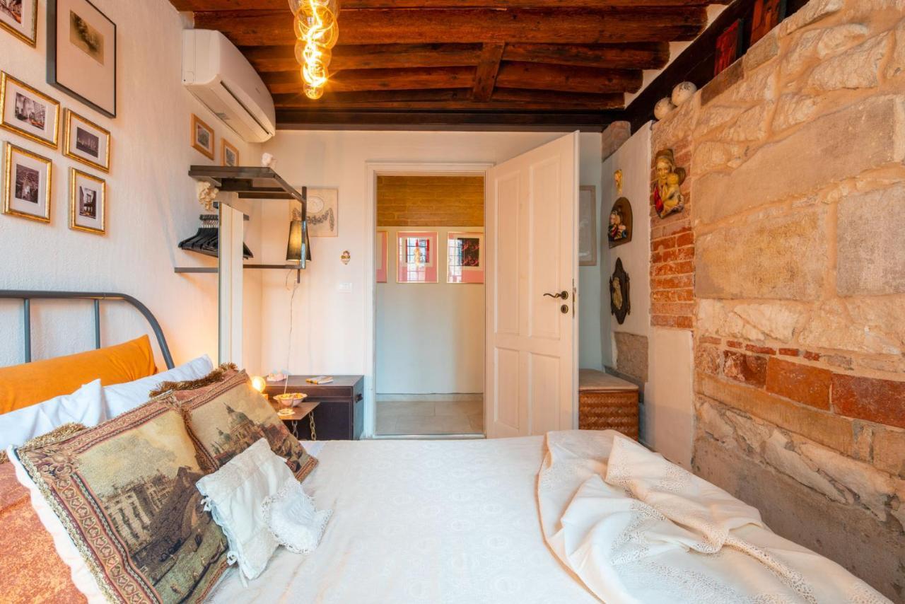 Casa Manina Sul Ponte - Your Private Canal View Venedig Exterior foto